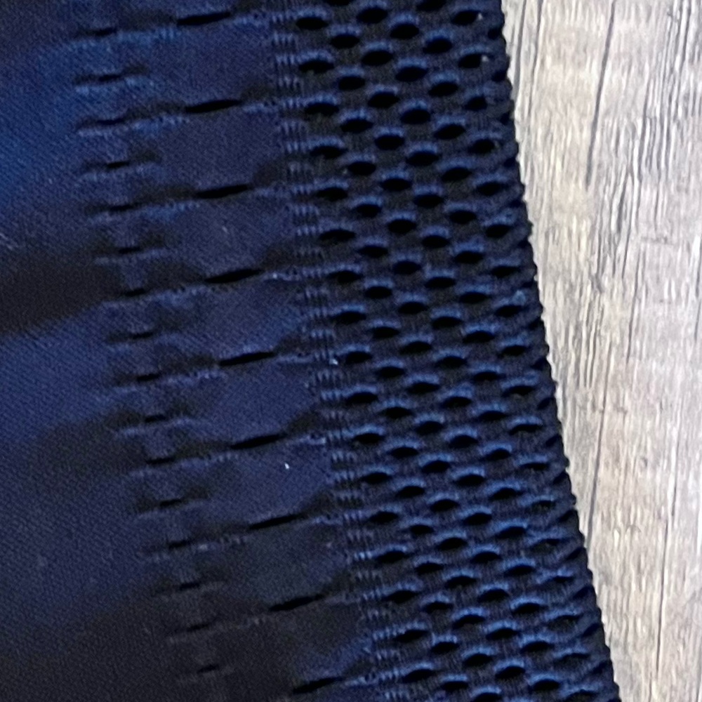 Alo Black Yoga Leggings Mesh side EUC Women’s Small - Picture 4 of 10